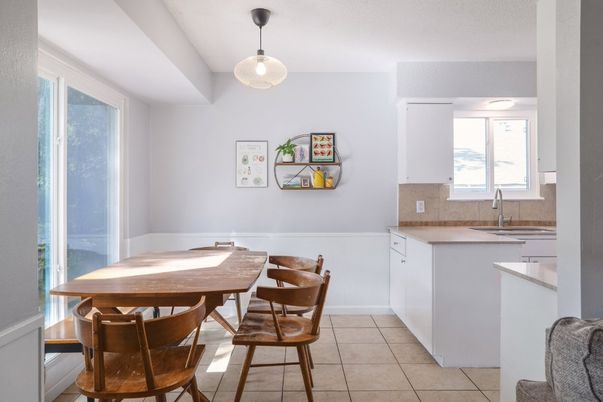 Dining room, Interior, Kitchen, Pendant Lights