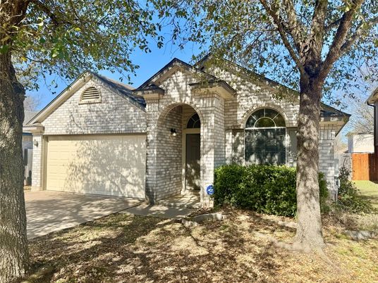 Attached, Exterior, Facade, Brick Traditional