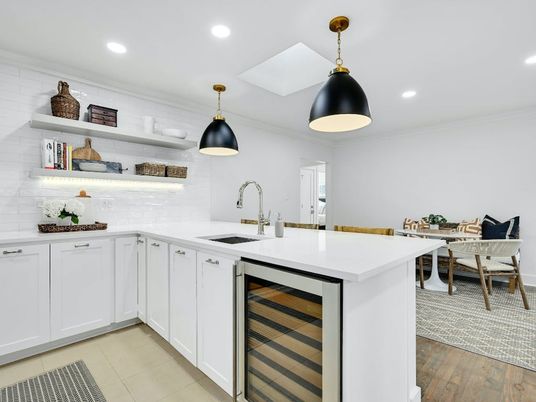 Dining room, Interior, Kitchen, Pendant Lights, Recessed Lighting, Wood Texture Flooring