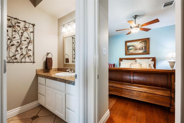 Bathroom, Interior, Piano, Wood Texture Flooring
