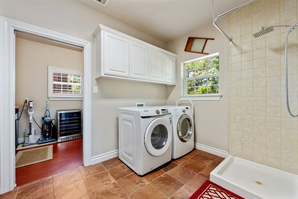 Interior, Washer