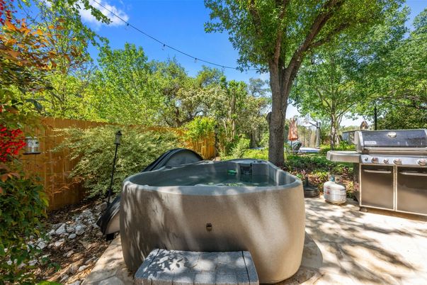 Exterior, Hot Tub