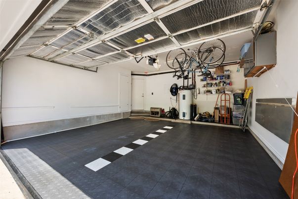 Garage, Interior