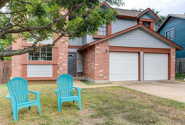 Attached, Exterior, Facade, Brick Facade, Split Level