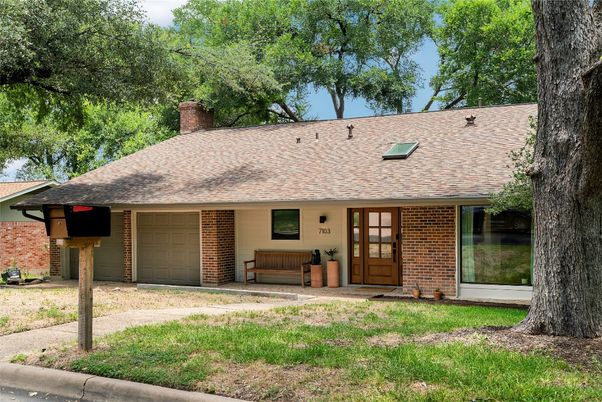 Attached, Exterior, Facade, Brick Facade, Ranch