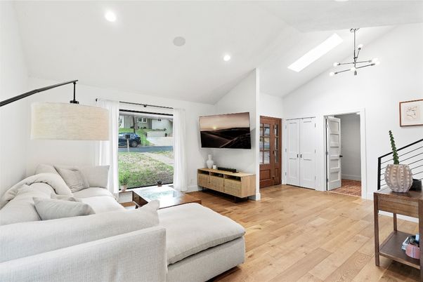 Interior, Living room, Pendant Lights, Recessed Lighting, Wood Texture Flooring