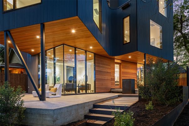 Exterior, Facade, None