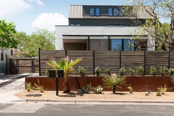 Exterior, Facade, Modern