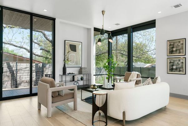 Interior, Living room, Pendant Lights, Recessed Lighting, Wood Texture Flooring