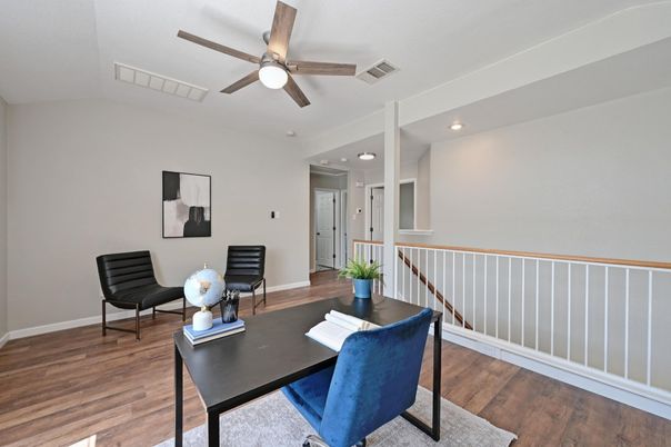 Home Office, Interior, Recessed Lighting, Wood Texture Flooring