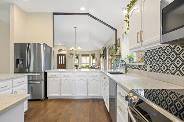 Chandelier, Interior, Kitchen, Pendant Lights, Recessed Lighting, Stainless Steel Appliances, Wood Texture Flooring