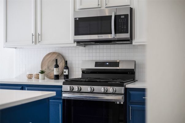Interior, Kitchen, Stainless Steel Appliances