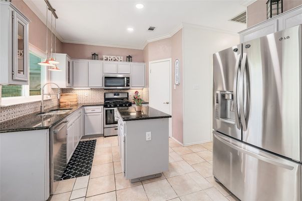 Interior, Kitchen, Pendant Lights, Recessed Lighting, Stainless Steel Appliances