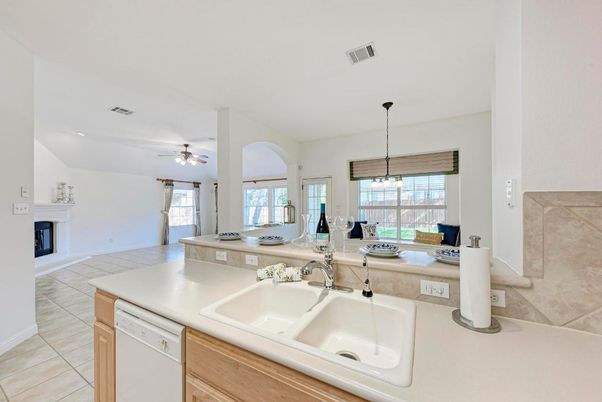 Fireplace, Interior, Kitchen, Pendant Lights, Recessed Lighting