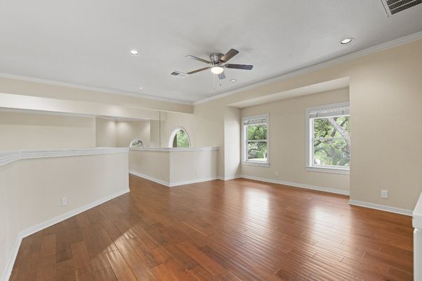 Empty room, Interior, Recessed Lighting, Wood Texture Flooring