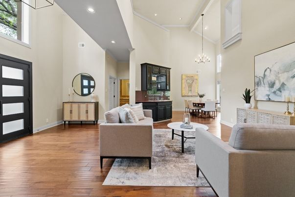 Chandelier, Dining room, Interior, Living room, Recessed Lighting, Wood Texture Flooring