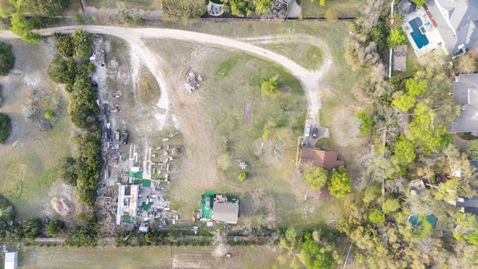 Exterior, Drone