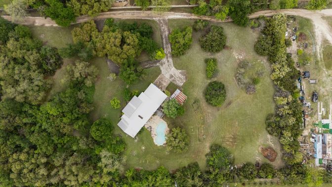 Exterior, Drone