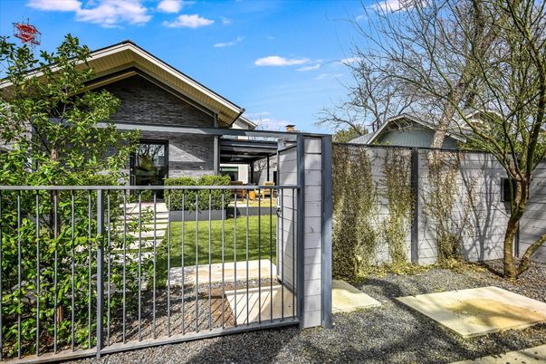 Backyard, Exterior