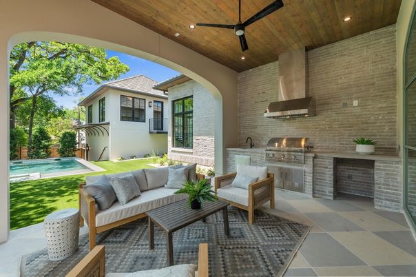 Exterior, Fireplace, Pool