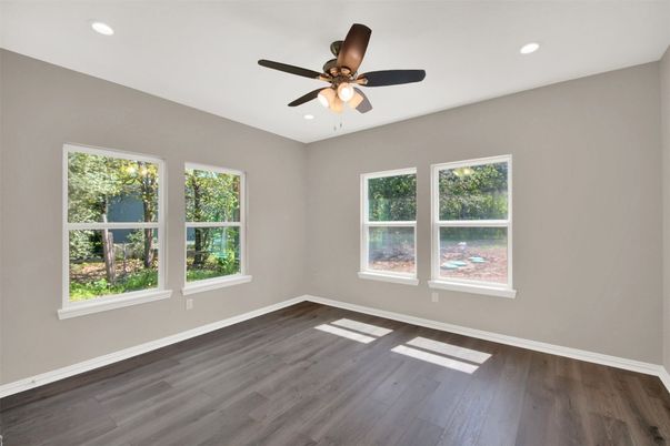 Empty room, Interior, Recessed Lighting, Wood Texture Flooring