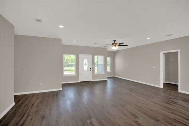 Empty room, Interior, Recessed Lighting, Wood Texture Flooring