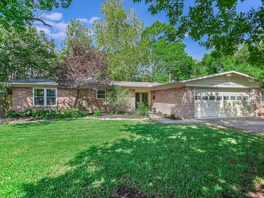 Attached, Exterior, Facade, Brick Facade, Ranch