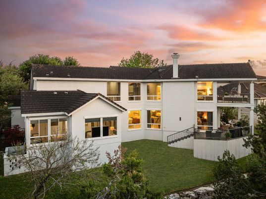Backyard, Exterior, Facade, Modern