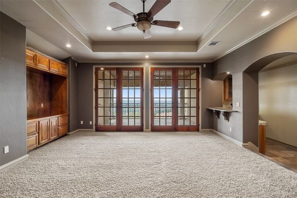 Empty room, Interior, Recessed Lighting