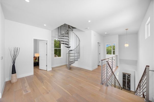 Interior, Pendant Lights, Recessed Lighting, Wood Texture Flooring