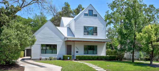 Exterior, Facade, Farmhouse