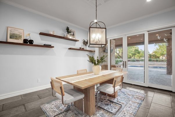 Dining room, Interior, Pendant Lights, Recessed Lighting