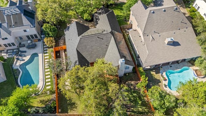 Exterior, Drone