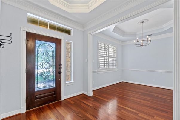 Chandelier, Empty room, Interior, Pendant Lights, Wood Texture Flooring