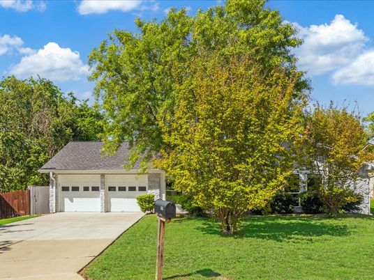 Backyard, Detached Garage, Exterior