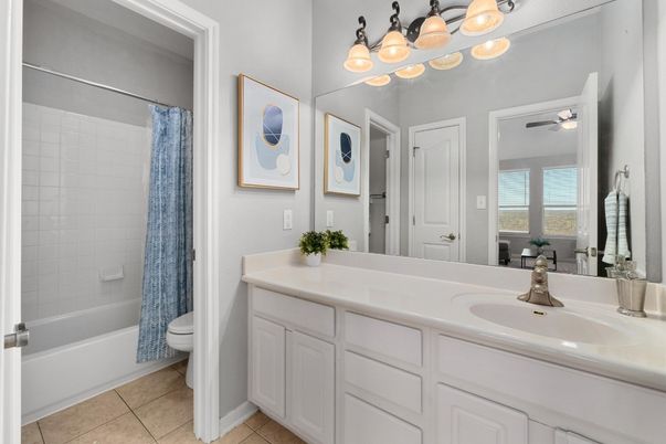 Bathroom, Dual Sink Vanities, Interior