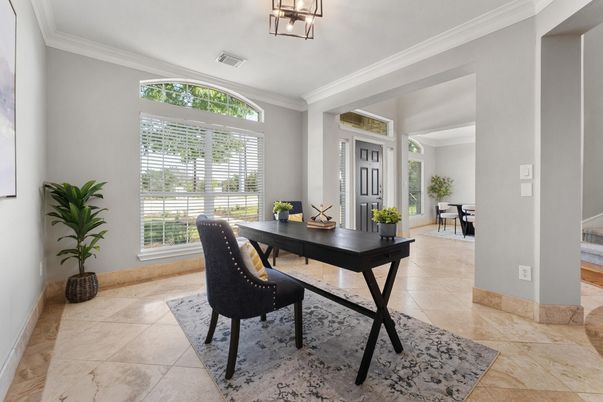 Home Office, Interior
