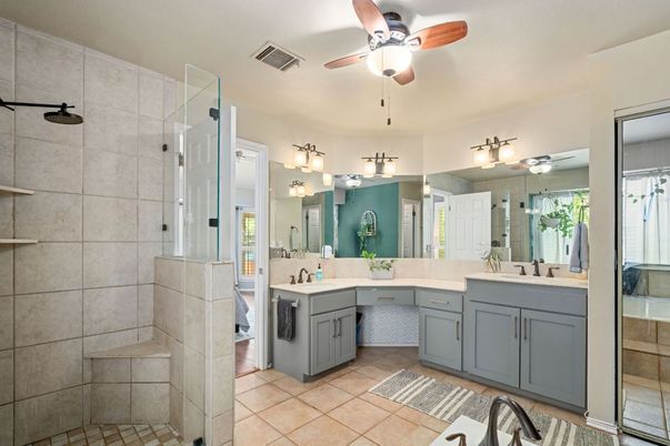 Bathroom, Dual Sink Vanities, Interior