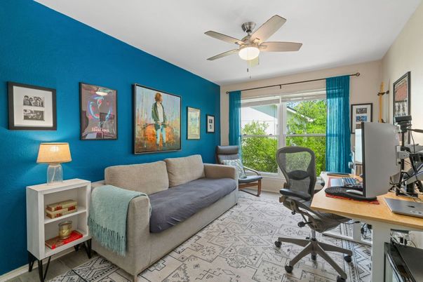 Home Office, Interior
