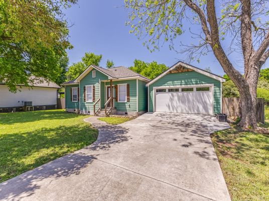 Attached, Backyard, Exterior, Facade, Ranch