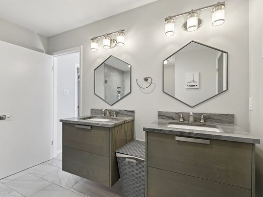 Bathroom, Dual Sink Vanities, Interior