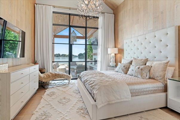 Bedroom, Interior, Water, Wood Texture Flooring, Wooden Walls