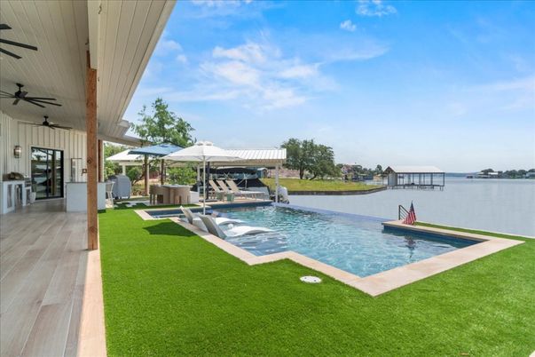 Exterior, Pool, Water