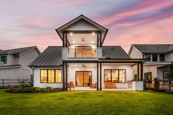 Backyard, Exterior, Facade, Farmhouse