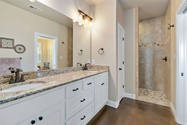 Bathroom, Dual Sink Vanities, Interior