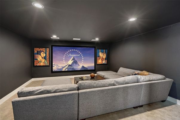Interior, Projection Screen, Recessed Lighting, Theatre Room