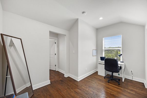 Home Office, Interior, Recessed Lighting, Wood Texture Flooring