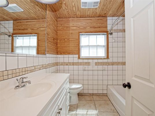 Bathroom, Interior, Wooden Ceilings, Wooden Walls