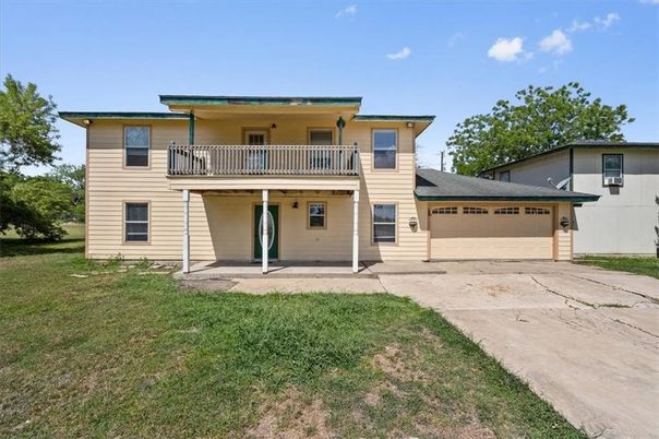 Attached, Backyard, Exterior, Facade, Split Level