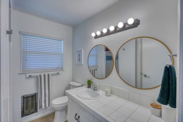 Bathroom, Interior, Tile Countertops